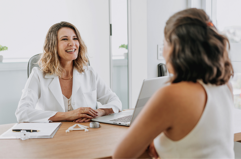 Nutricionista en consulta